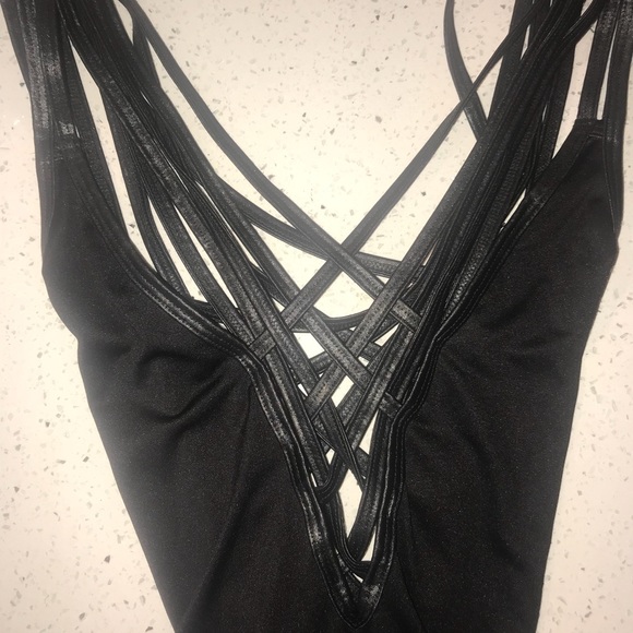 SEXY BLACK STRAPPY BODYSUIT - Picture 5 of 5